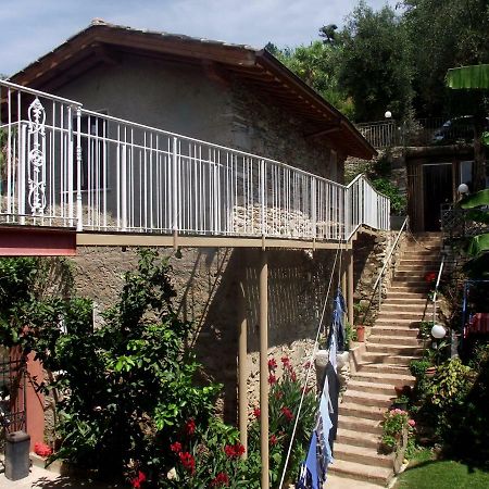 Casa Del Marmo Bed & Breakfast ปิเอตราซานตา ภายนอก รูปภาพ
