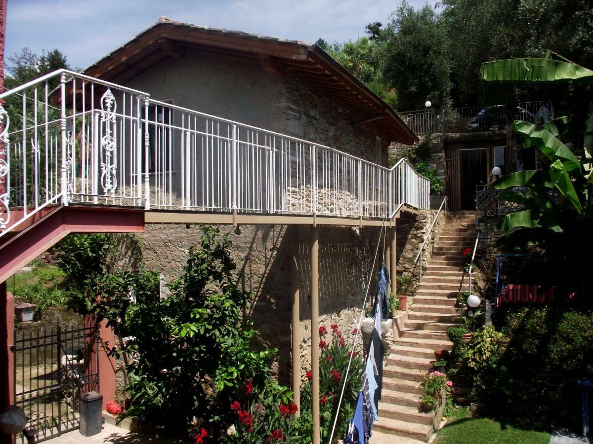 Casa Del Marmo Bed & Breakfast ปิเอตราซานตา ภายนอก รูปภาพ